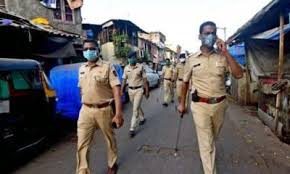 कानपुर में विकास दुबे नाम के एक बदमाश को पकड़ने गई यूपी पुलिस टीम के 8 लोगों (डीएसपी स्तर के एक अधिकारी समेत, 3 सब इंस्पेक्टर, 4 सिपाही) ने जान गंवा.....